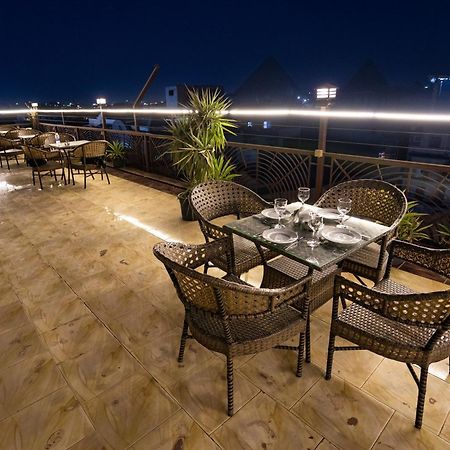 Pyramids Gem Plaza Hotel Kafret el-Gabal Exterior photo