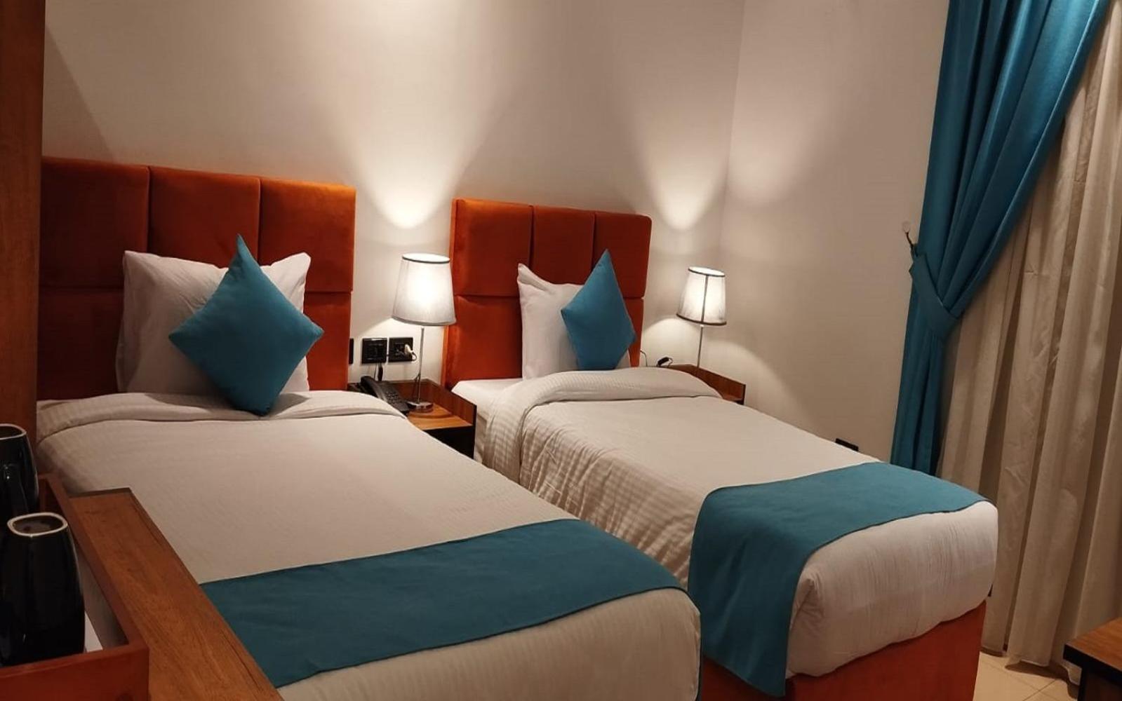 Pyramids Gem Plaza Hotel Kafret el-Gabal Exterior photo