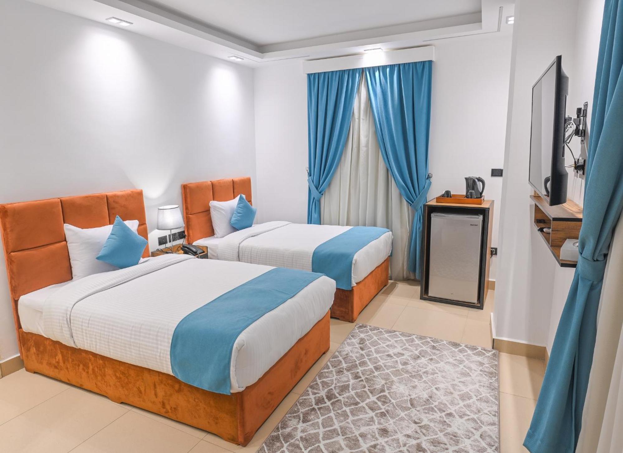 Pyramids Gem Plaza Hotel Kafret el-Gabal Exterior photo