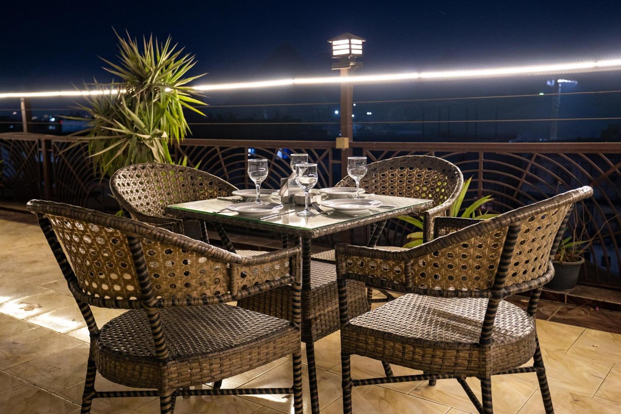 Pyramids Gem Plaza Hotel Kafret el-Gabal Exterior photo