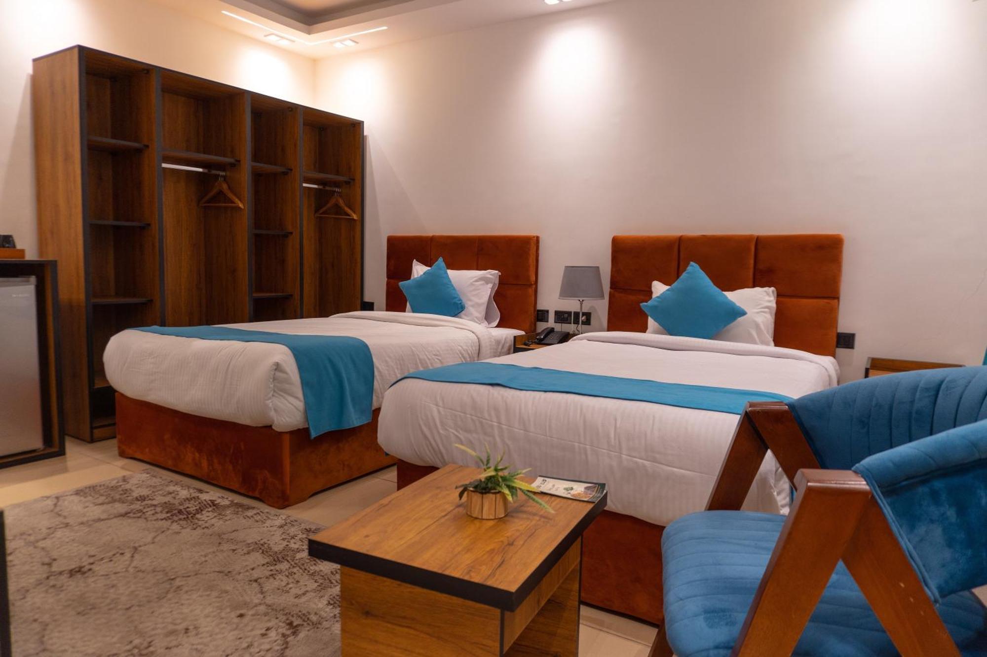 Pyramids Gem Plaza Hotel Kafret el-Gabal Exterior photo