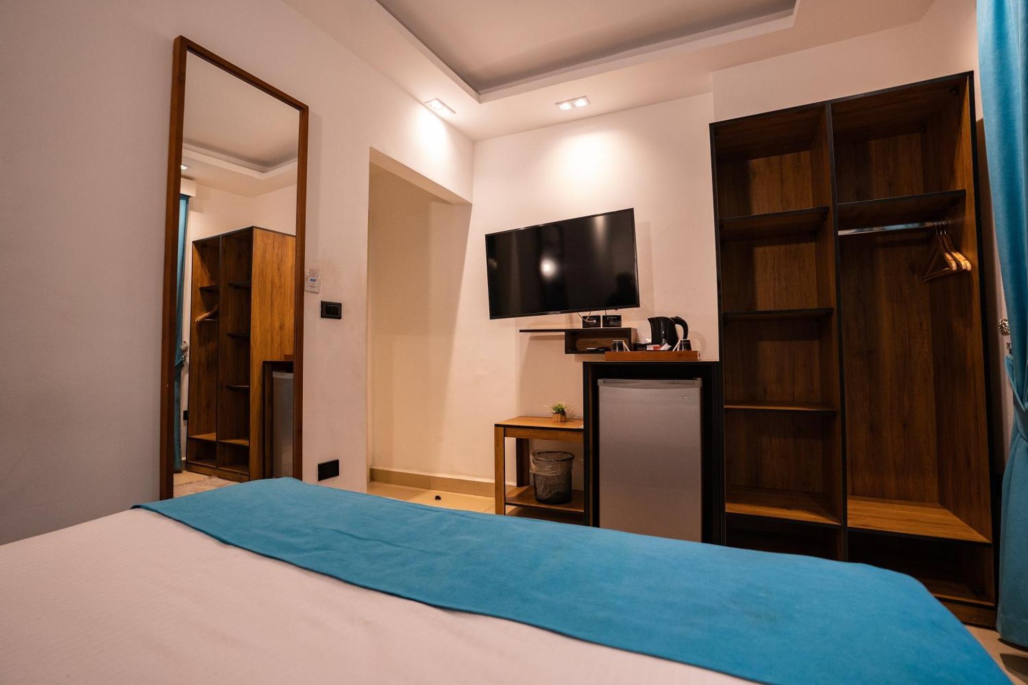 Pyramids Gem Plaza Hotel Kafret el-Gabal Exterior photo