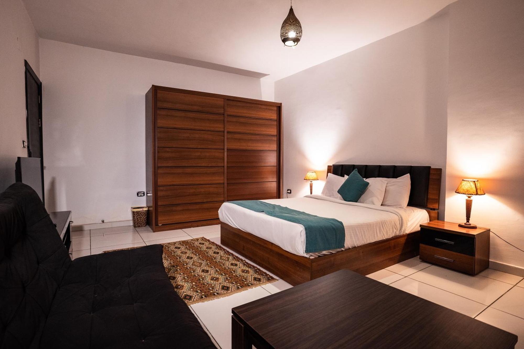 Pyramids Gem Plaza Hotel Kafret el-Gabal Exterior photo